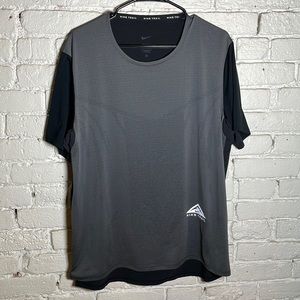 Nike DriFit Rise 365 Short Sleeve Trail-Men’s Large